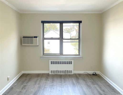 3 beds, 1 bath, 1,852 sqft, $3,300, Unit 2/3