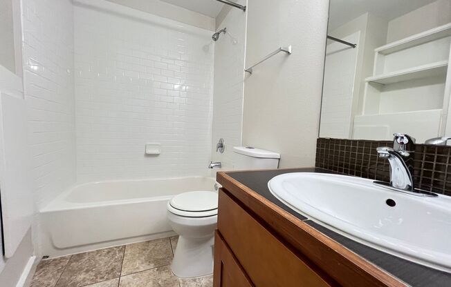 1 bed, 1 bath, 650 sqft, $1,229, Unit BOU-121
