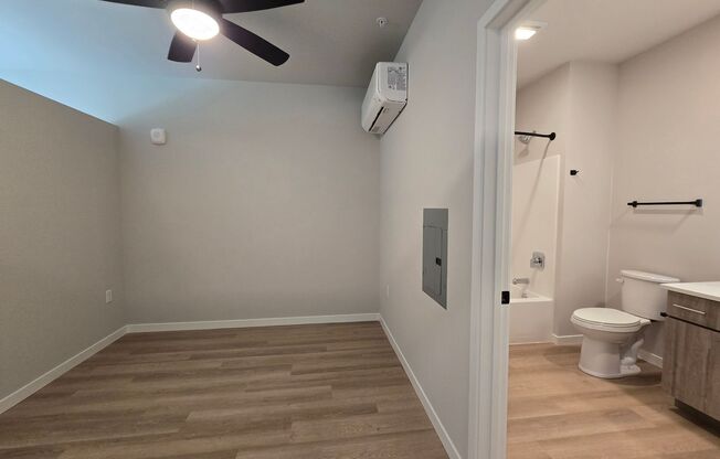 Studio, 1 bath, 612 sqft, $1,490, Unit 8421-223