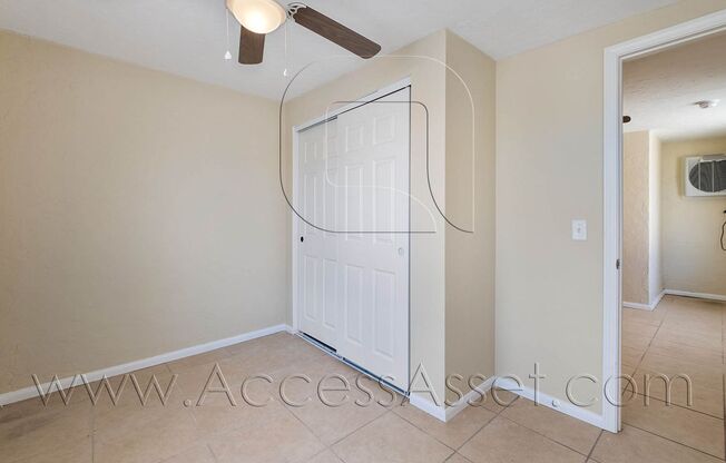 2 beds, 1 bath, 400 sqft, $1,095, Unit 2