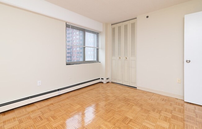 2 beds, 1 bath, 940 sqft, $2,450, Unit 7F