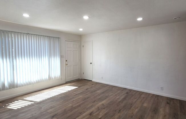 Large and Lovely Fully Renovated 2 Bedroom 1 Bath Duplex Woodbridge CA