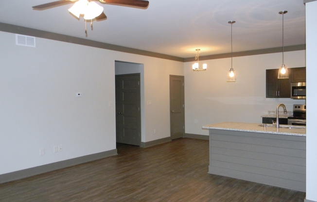 2 beds, 2 baths, 1,052 sqft, $1,045, Unit 72