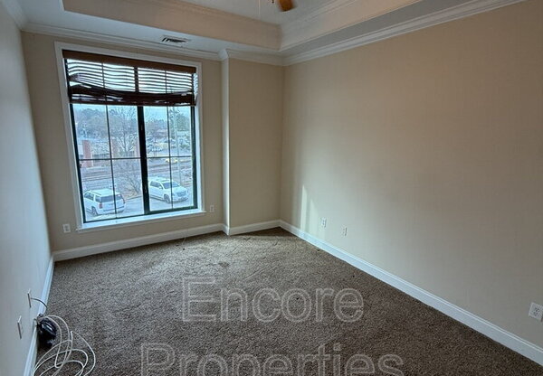 510 East Broad Street - 221