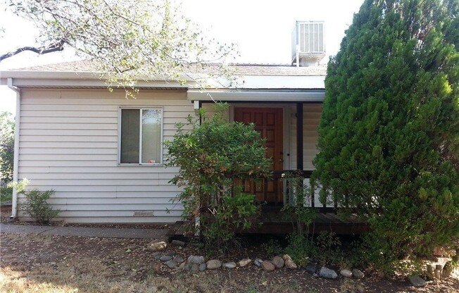 2431 Las Plumas Ave., Oroville -   Near Las Plumas High School!