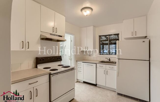 2 beds, 1 bath, $1,795