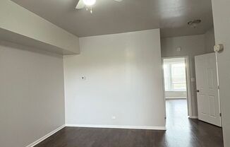 2 beds, 1 bath, 850 sqft, $1,500, Unit 353 2S