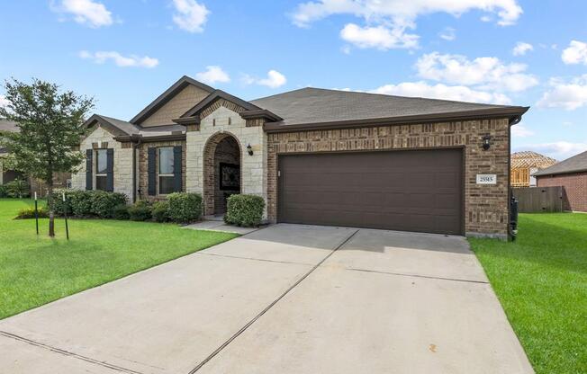 25515 KENSINGTON LK DR