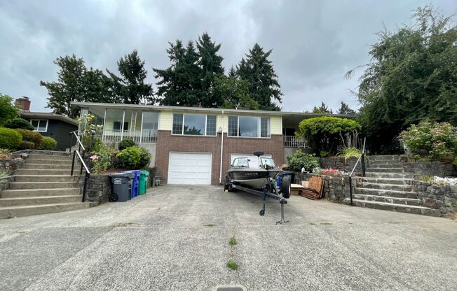 11630 NE FREMONT ST