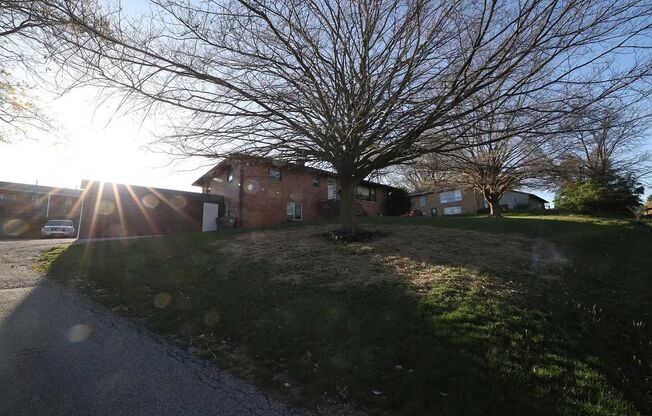 1534 N. Woodburn Ave