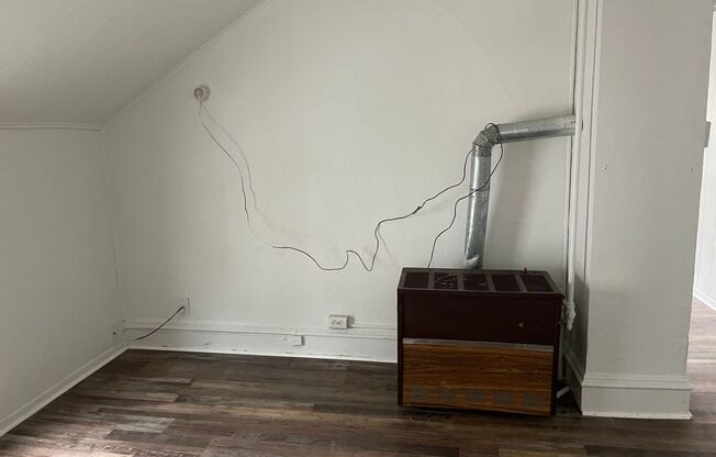 1 bed, 1 bath, $825, Unit 2