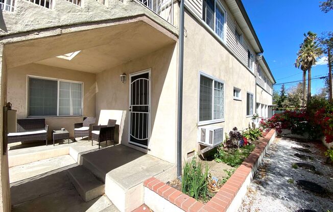 2 beds, 1 bath, $2,195