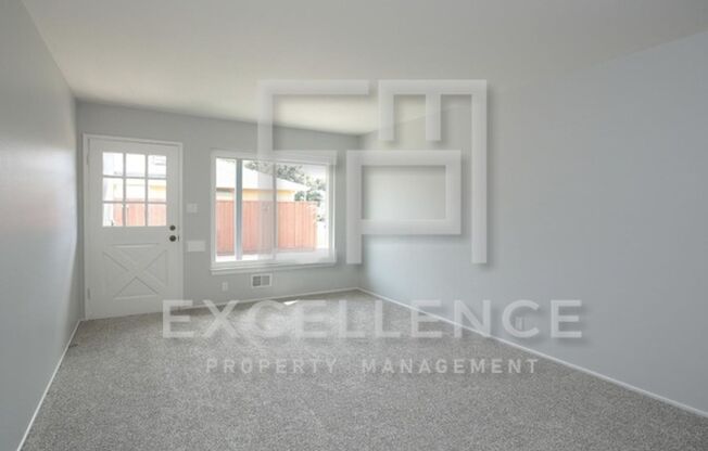 2/1 Duplex with Step Down Office, 1 Car Garage, AC, Private Patio
