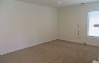 3 beds, 1 bath, $3,100