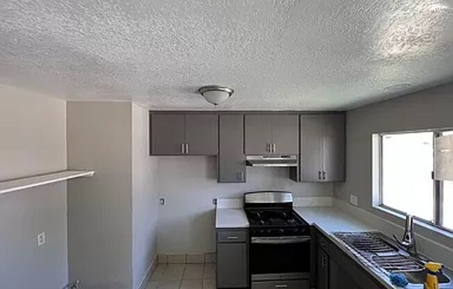 3 beds, 2 baths, 1,200 sqft, $2,650