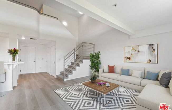1 bed, 2 baths, 1,149 sqft, $3,750, Unit 438