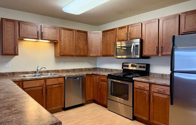 3 beds, 2 baths, 1,207 sqft, $1,275