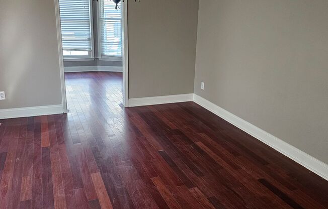 AVAILABLE NOW - Newly Renovated SF in Blue Springs