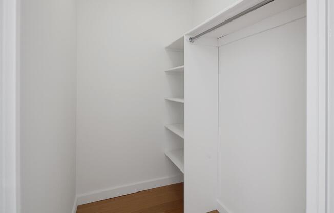 2 beds, 2 baths, $6,700, Unit 10B
