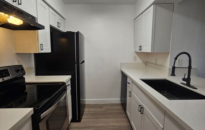1 bed, 1 bath, 580 sqft, $1,150, Unit 223