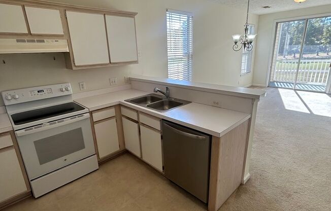 2 beds, 2 baths, $1,350, Unit Unit 63-G