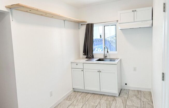 2815 - 2819 E 1st Street