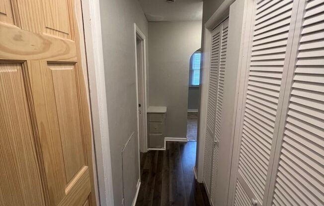 1 bed, 1 bath, 700 sqft, $1,050, Unit Unit 1