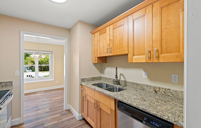 Charming 2 Bedroom Townhome in NE Raleigh!