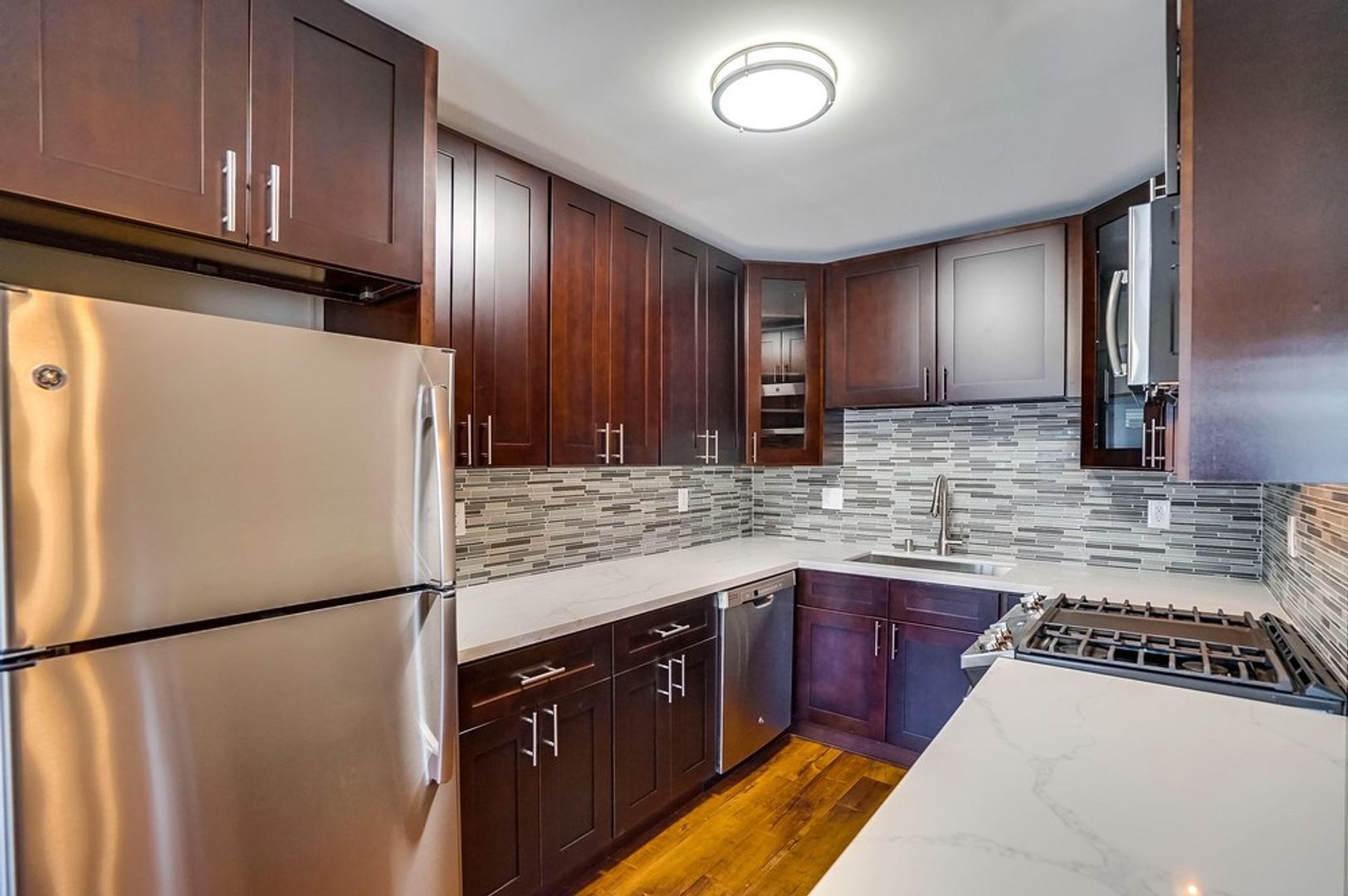 629 - 633 W. Hyde Park Blvd