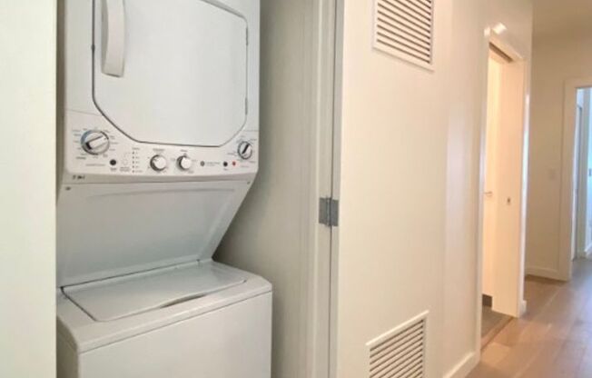 1 bed, 1 bath, $3,495, Unit 304
