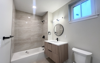 Studio, 1 bath, 439 sqft, $2,500, Unit 105