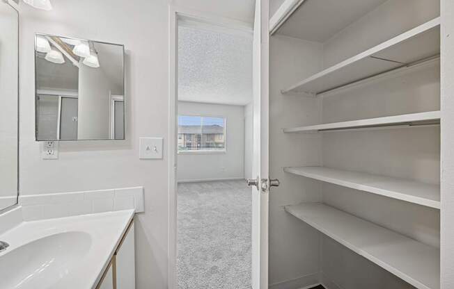 Reflections at Cherry Creek in Aurora, CO Bathroom