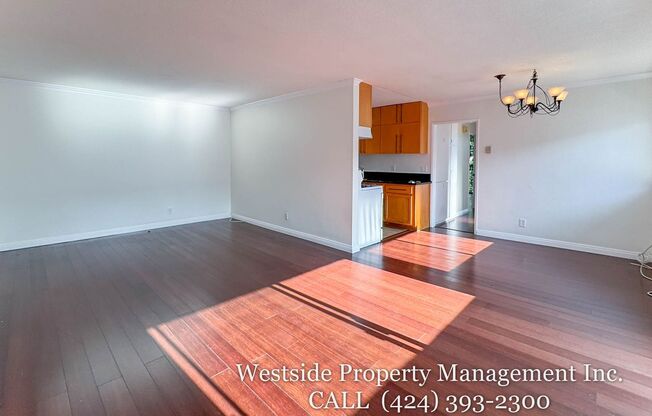 1827 S Barrington Ave Apt 105