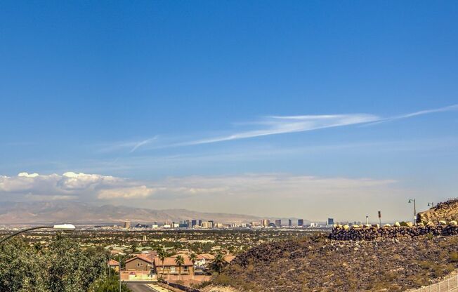 3 beds, 3 baths, $6,995