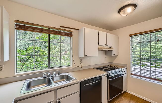 7020 Lynnwood