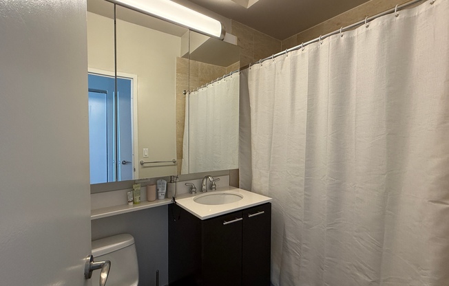 2 beds, 2 baths, $8,865, Unit 38D
