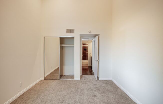 2 beds, 2 baths, 979 sqft, $4,000, Unit 301