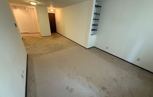 425 E. Henry Clay St.