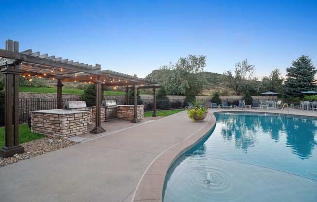poolside grilling area at Dakota Ridge apartments