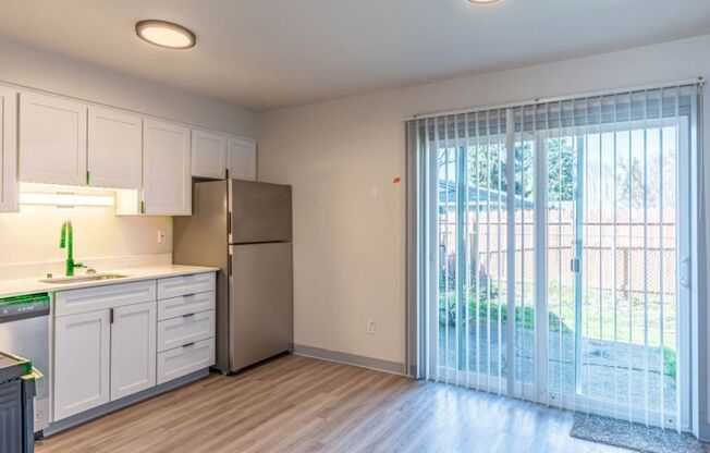 1 bed, 1 bath, 950 sqft, $1,699, Unit 2472