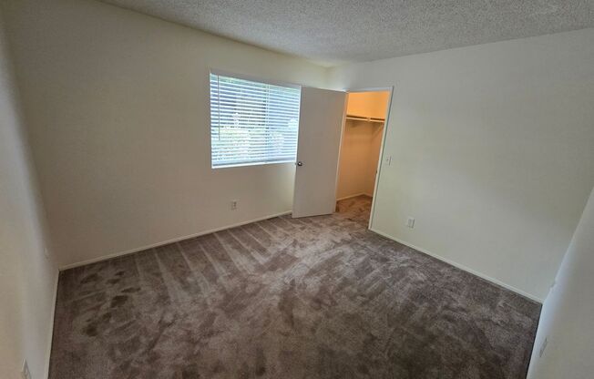 2 beds, 2 baths, $2,200, Unit 19