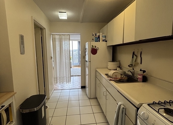 Studio, 1 bath, 500 sqft, $2,500, Unit 1110