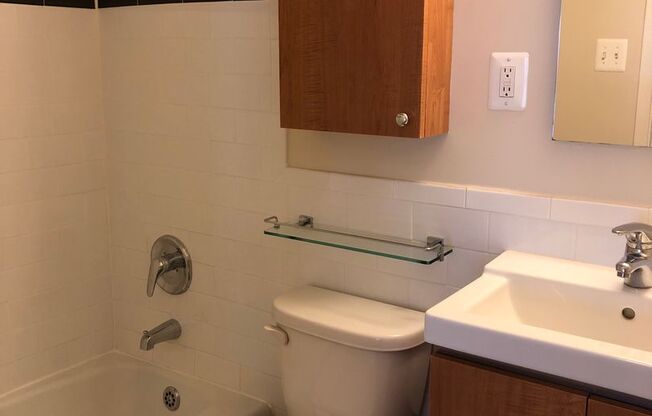 1 bed, 1 bath, 600 sqft, $3,000, Unit 0226