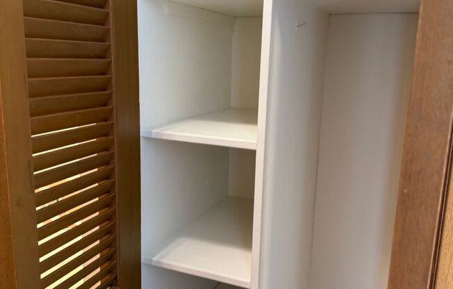 Studio, 1 bath, 348 sqft, $1,250, Unit 306