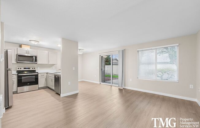 1 bed, 1 bath, 735 sqft, $1,565, Unit C36