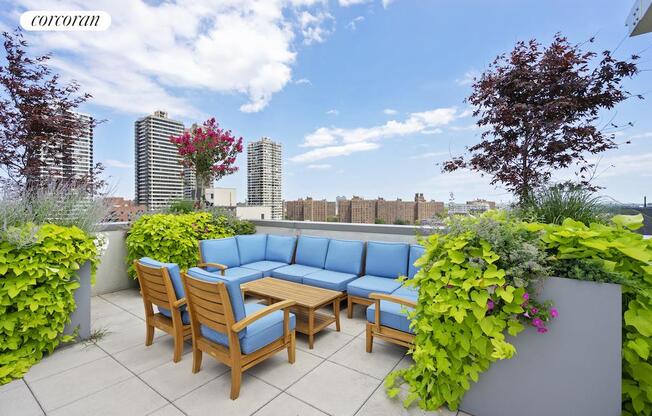 181 E 119 ST