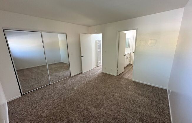 2 beds, 1.5 baths, $2,600, Unit 10855#02