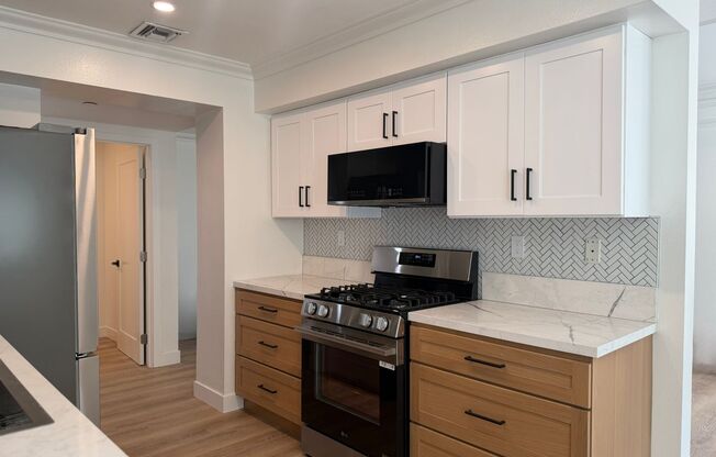 2 beds, 2.5 baths, 1,360 sqft, $4,750, Unit 108