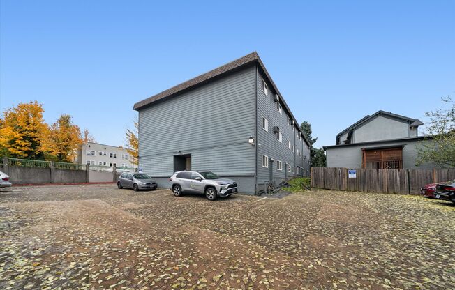 Watergate Apartments