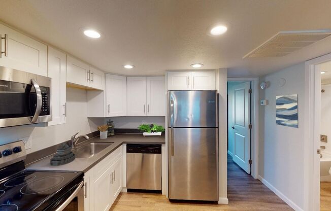 1 bed, 1 bath, 630 sqft, $920